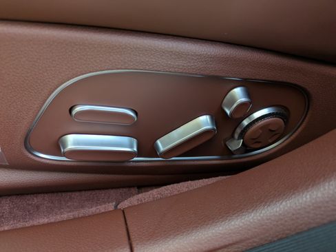 New 2026 Genesis G90 3.5T AWD/4WD image 16