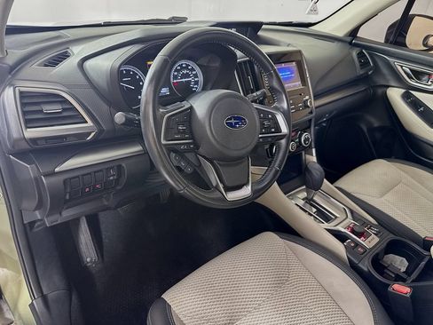 Used 2020 Subaru Forester Premium AWD/4WD image 9