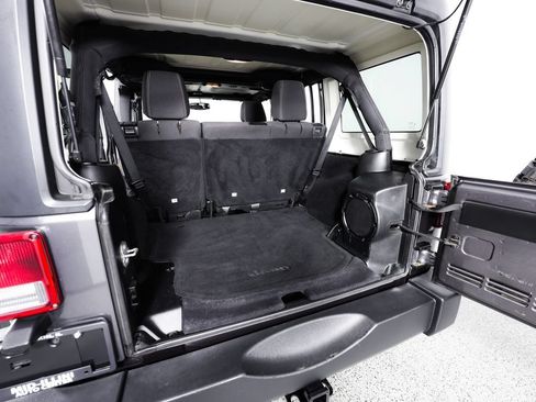 Used 2014 Jeep Wrangler Unlimited Rubicon w/ Dual Top Group AWD/4WD image 14