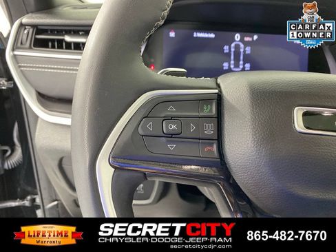 Used 2023 Jeep Grand Cherokee L Laredo AWD/4WD image 14