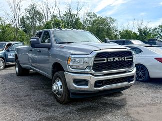 Used 2024 RAM 3500 Tradesman w/ Chrome Appearance Group AWD/4WD video 1