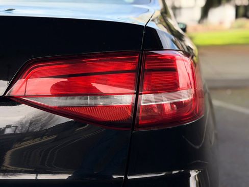 Used 2015 Volkswagen Jetta S image 15