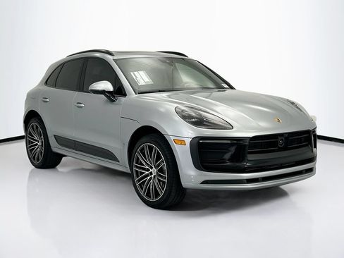 Used 2026 Porsche Macan AWD/4WD image 9