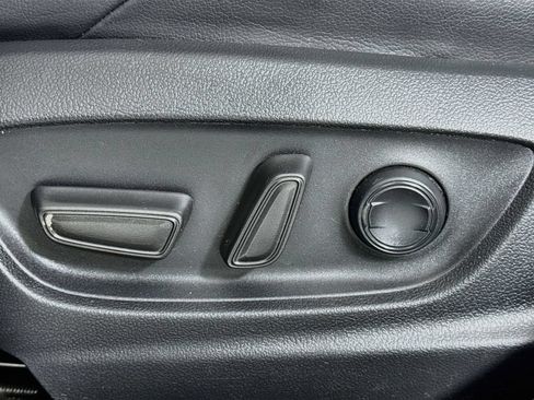 Used 2022 Toyota Corolla XSE w/ Carpet Mat Package (TMS) FWD image 13