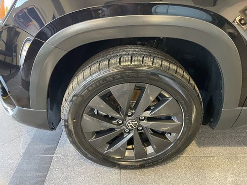 Used 2022 Volkswagen Taos S image 13