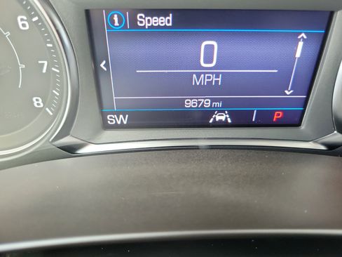 Used 2024 GMC Terrain SLE w/ Driver Convenience Package FWD image 31