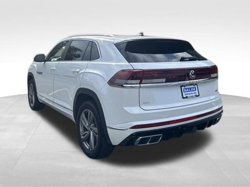 Used 2024 Volkswagen Atlas Cross Sport SEL R-Line AWD/4WD image 3