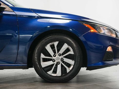 Used 2022 Nissan Altima 2.5 S FWD image 9