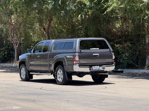 Used 2013 Toyota Tacoma PreRunner w/ TRD Off-Road Pkg RWD image 3
