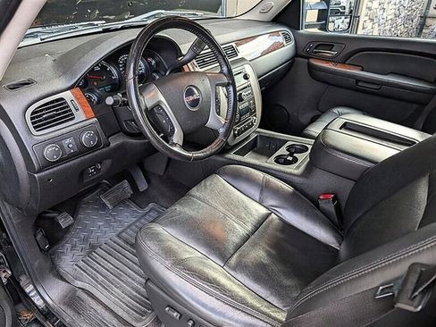 Used 2008 GMC Sierra 2500 SLT AWD/4WD image 2