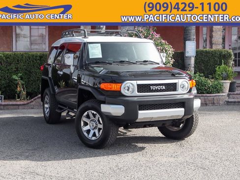 Used 2014 Toyota FJ Cruiser 4WD image 1