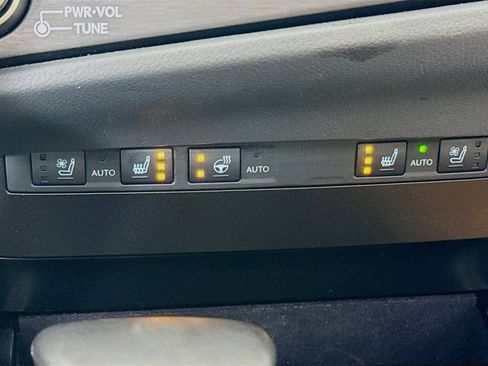 Certified 2025 Lexus ES 300h F Sport w/ Accessory Package (Z2) image 21