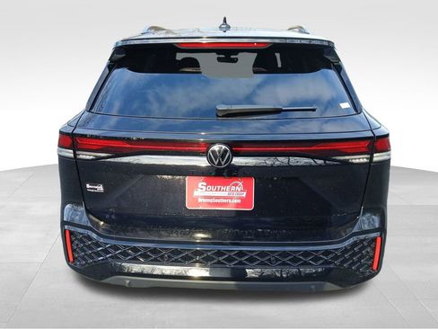 New 2026 Volkswagen Tiguan SE R-Line FWD image 4