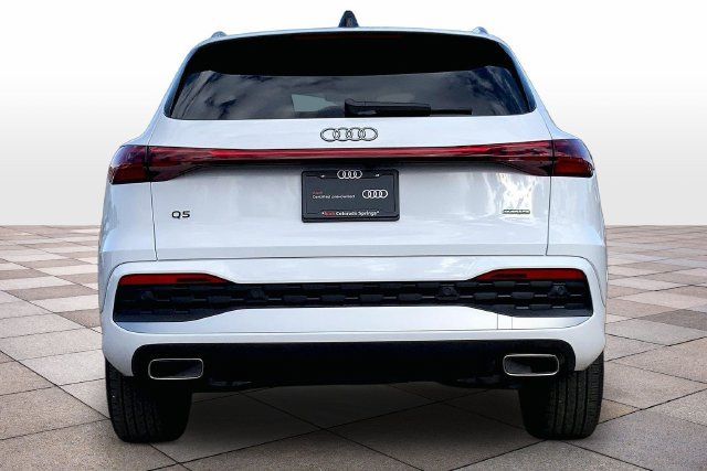 Used 2025 Audi Q5 Premium w/ Convenience Package AWD/4WD image 4
