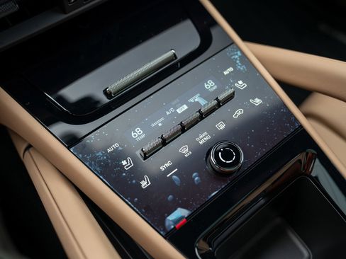 Used 2026 Porsche Cayenne image 19