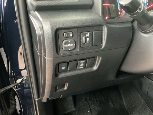 Used 2019 Toyota 4Runner TRD Off-Road Premium image 26