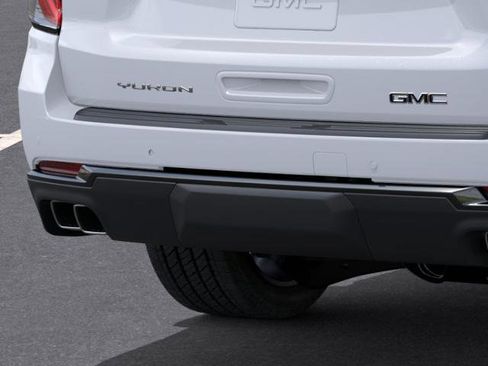 New 2026 GMC Yukon XL Denali Ultimate w/ LPO, Floor Liner Package AWD/4WD image 14