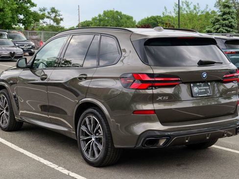 Used 2024 BMW X5 xDrive50e w/ M Sport Package AWD/4WD image 5