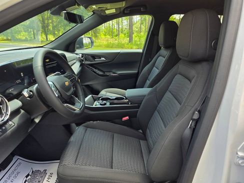 New 2027 Chevrolet Equinox LT w/ Safety and Technology Package FWD image 14