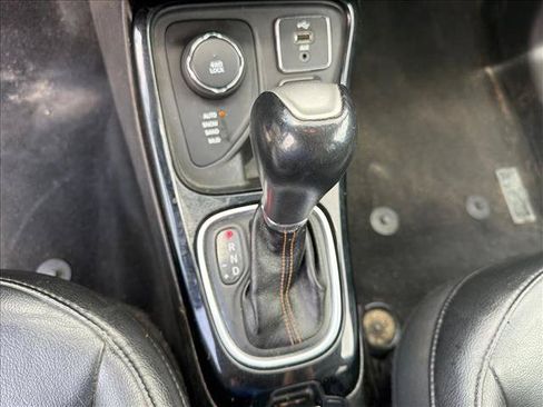 Used 2018 Jeep Compass Limited AWD/4WD image 15