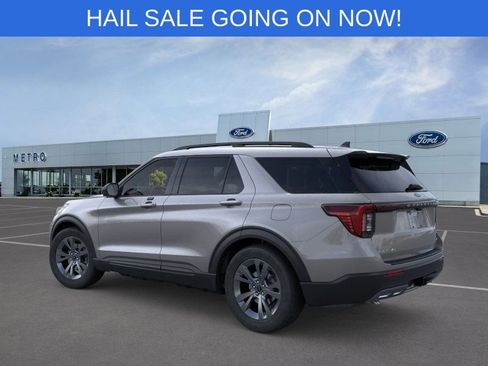 New 2026 Ford Explorer Active w/ Active Comfort Package image 5