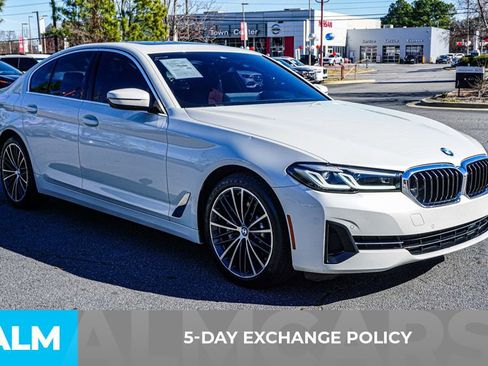 Used 2023 BMW 530i xDrive w/ Premium Package image 4