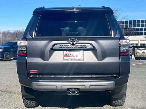 Used 2018 Toyota 4Runner TRD Off-Road Premium image 4