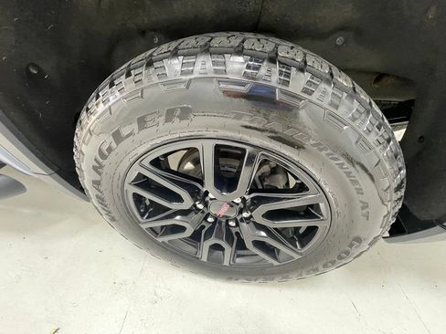 Used 2024 GMC Sierra 1500 Elevation AWD/4WD image 12