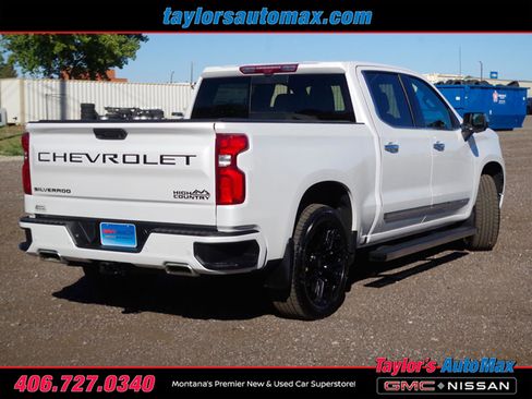 Used 2023 Chevrolet Silverado 1500 High Country w/ Technology Package image 3
