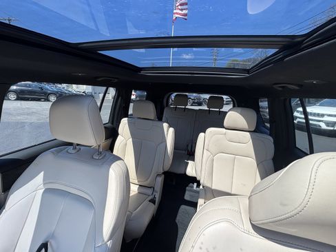 Certified 2025 Jeep Grand Cherokee L Limited w/ Black Appearance Package AWD/4WD image 14