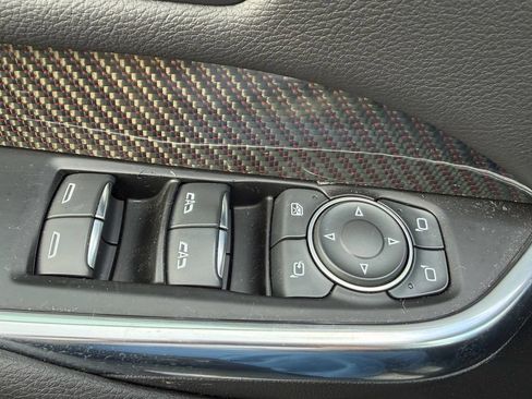 Used 2019 Cadillac XT4 Sport w/ Cold Weather Package FWD image 21