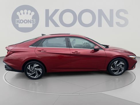 Used 2024 Hyundai Elantra Limited FWD image 12