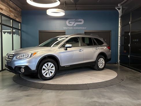 Used 2017 Subaru Outback 2.5i Premium AWD/4WD image 7