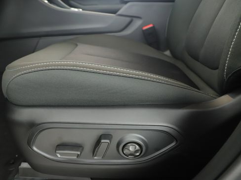 New 2025 Jeep Grand Cherokee Laredo X w/ Luxury Tech Group I image 10