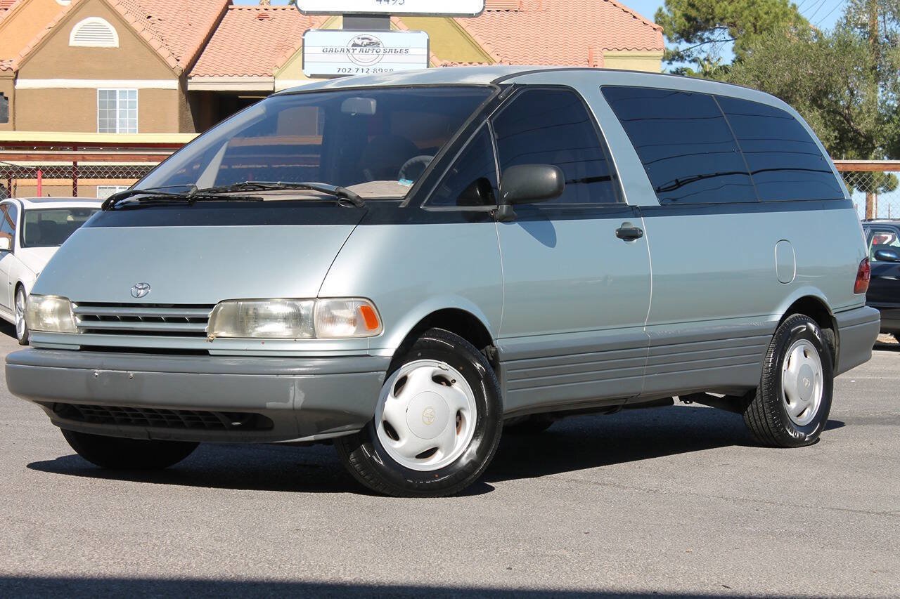 Used 1991 Toyota Previa LE RWD image 3