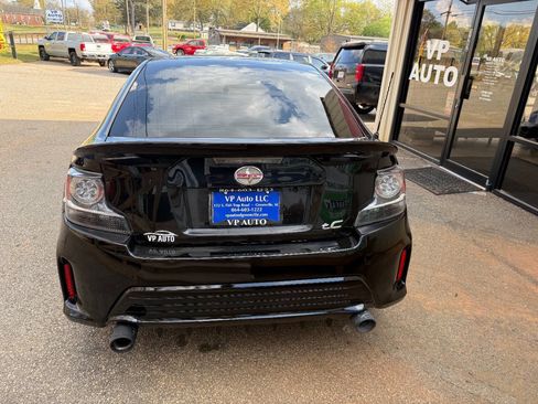 Used 2014 Scion tC image 5