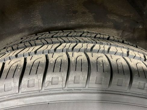 Used 2015 Toyota RAV4 XLE image 8