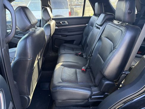 Used 2016 Ford Explorer Limited image 12