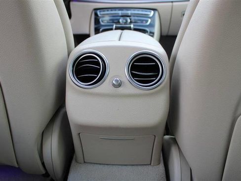 Used 2017 Mercedes-Benz E 300 image 29