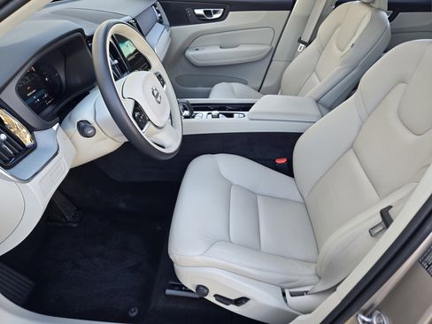 Used 2025 Volvo XC60 T8 Plus w/ Protection Package Premier image 20