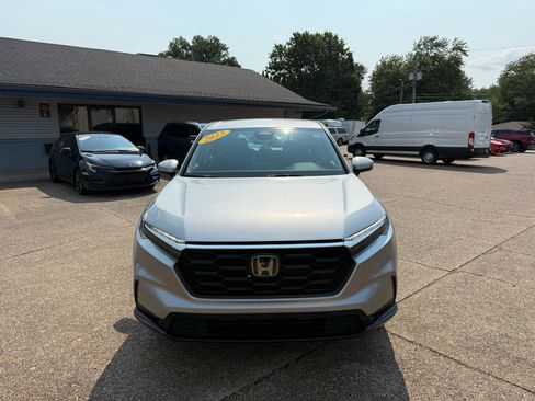 Used 2023 Honda CR-V LX image 2