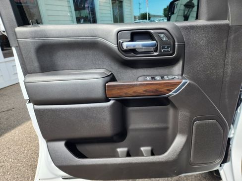 Used 2021 GMC Sierra 1500 SLT w/ SLT Convenience Package image 24