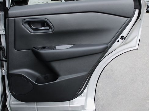 Certified 2025 Nissan Rogue S image 19