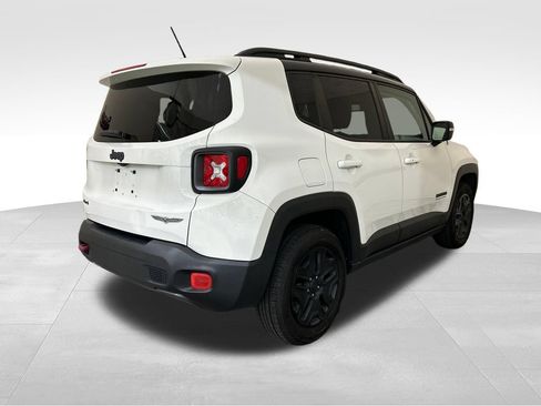 Used 2017 Jeep Renegade Trailhawk AWD/4WD image 5