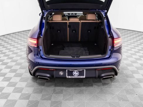 Certified 2025 Porsche Macan image 32