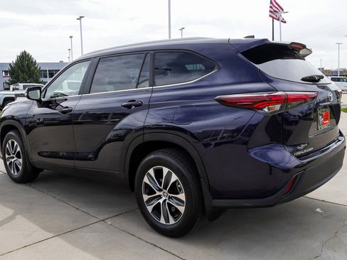 Certified 2025 Toyota Highlander XLE AWD/4WD image 6