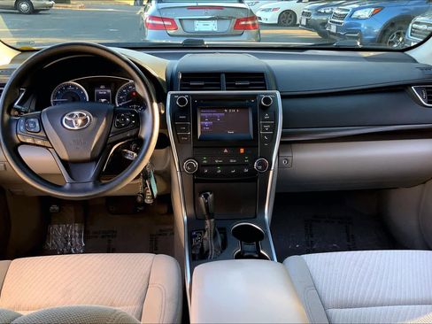 Used 2016 Toyota Camry LE image 15