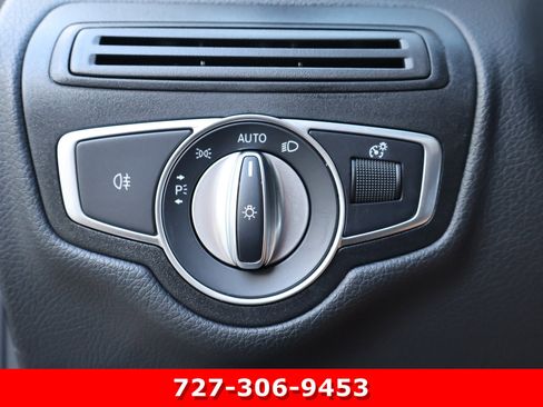 Certified 2022 Mercedes-Benz GLC 300 image 24