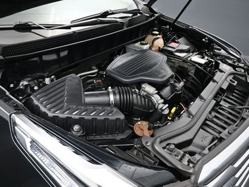 Used 2018 Cadillac XT5 Luxury image 53