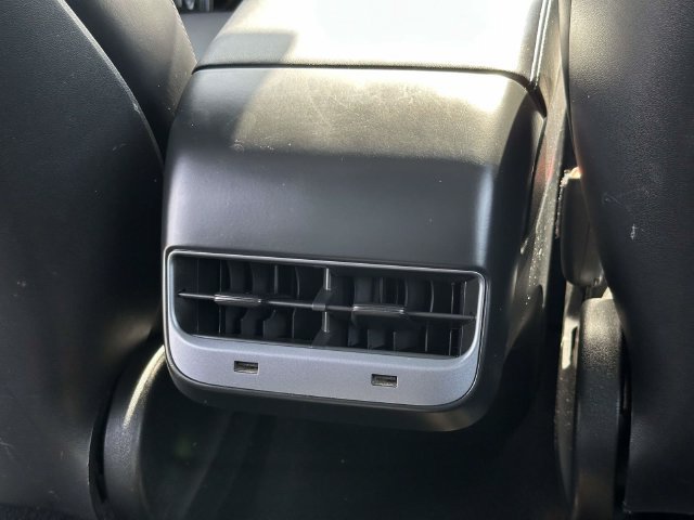 Used 2018 Tesla Model 3 Long Range RWD image 16